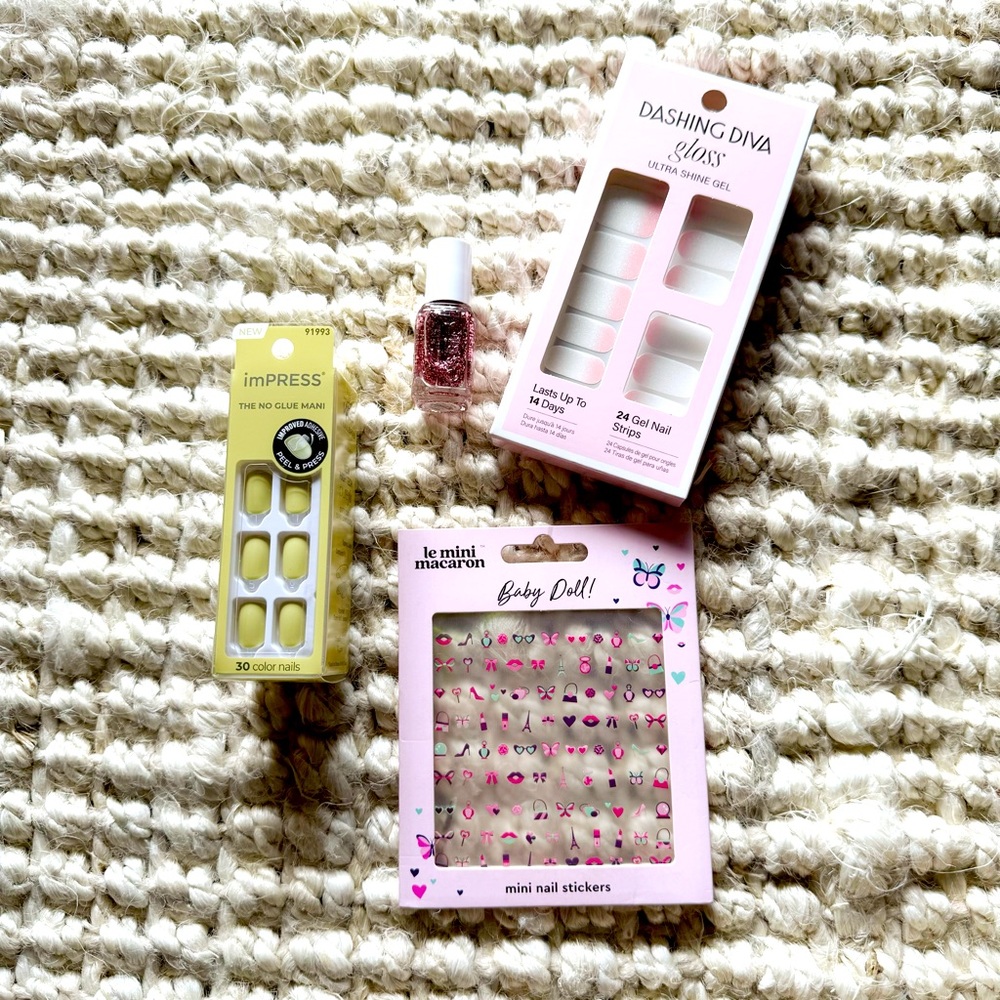 Nail Set (4) - Picture 2 of 11
